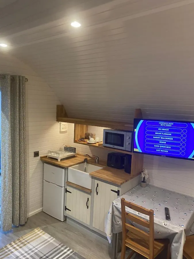 Вилла The Pod With Hot Tub Juniperlea Эдинбург 0*,